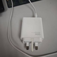 小米120W充電器及50W無線充電座