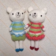 白熊 - 情侶娃娃。可做吊飾、生日禮物、交換禮物、居家擺設