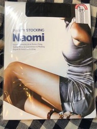 韓國品牌Niaomi Excelle 4 Stretchailith &amp; Perfect Fiting Feeling 極佳的彈力與完美合身 優雅黑色絲襪全新