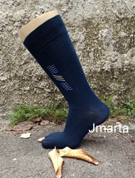 Kaos kaki pria panjang sebetis motif random 12pasang