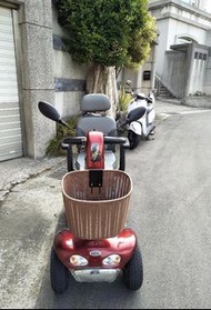 二手必翔電動代步車，年份新少用9成新，加購加長型座椅 (2手電動代步車)
