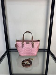 🎀Brand New Free Shipping💙Coach CCD94 洗漱包 手袋 手提包 斜挎包 單肩包｜Color 粉色｜Size 26x12💙配件全齊適合送禮 嚴格檢測貨品絕對完美 自用 禮