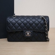 CHANEL CF口蓋包小號23黑色荔枝牛皮31開銀扣菱格紋肩背包