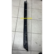 (USED)TOYOTA ALPHARD VELLFIRE AGH30 GGH30 V X G REAR SIDE DOOR SKIRT RIGHT SIDE