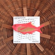 ブローチ　金目鯛　手描き　一点もの