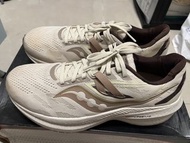 Saucony Triumph 20 跑鞋 US 9