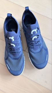 On Running Cloudversa 跑鞋 