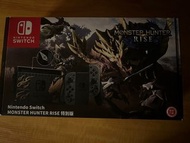 Switch monster hunter特別版 跟多一個機座 連特別版手掣 兩隻game連健身環 保護套 一套杯