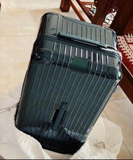 rimowa essential trunk plus size 33"