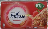 【小如的店】COSTCO好市多代購~NESTLE 雀巢 纖怡草莓穀物棒/燕麥棒(23.5g*32條)