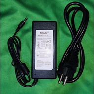 Universal 7A 12Volt Adapter
