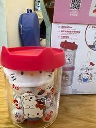 711 Sanrio mofusand hello kitty