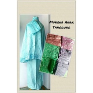 Mukena dependent child