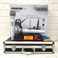 Shure URD11 UHF wireless microphone with suitcase
