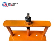 Clutch Rivet Tracker | Clutch opening and installation tool for connecting nails