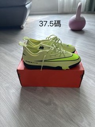 Nike Mercurial Zoom 兒童足球鞋