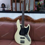 electric bass dame neo-classicism second