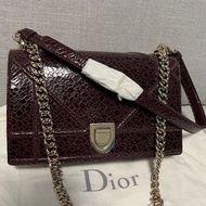 Dior Diorama酒紅色盾牌包(中號) #把愛傳出去