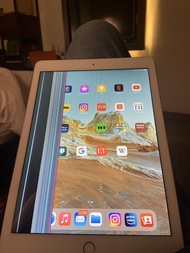 收一部iPad8代可以開機ID冇鎖
