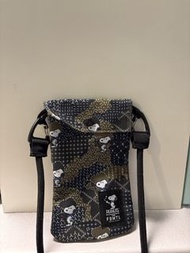 Peanuts x FDMTL 聯名 Snoopy 斜孭銀包