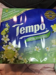 Tempo Pear Blossom 盒裝紙巾