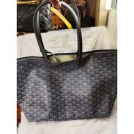 Medium size goy tote bag