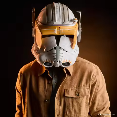 New Original Hasbro Star Wars The Black Series Clone Commander Clone Trooper Helmet Voice Change Tec