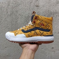 Vans X NAPAPIJRI UA ULTRARANGE EXO HI MTE (NAPAPIJRI) SUNFLOWER REFLECTIVE MTL VN0A4UWJ2WJ