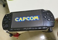 Sony PSP PlayStation psp-2006 送兩隻game 要插充電線玩 （不帶電池）