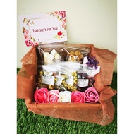 Snacks Gift Box Flower Gift Box Gift Set Hampers For Her For Best Friends For Any Occasion Birthday Open Door Gift
