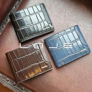 【現貨】【短夾】不規則紋路 英文logo 經典 商務男士 PU皮 多色可選 短夾 皮夾 錢包