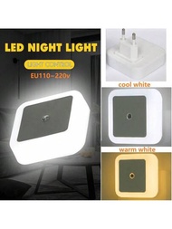 Eu110-220v,配有智慧感應器的led夜燈,0.5w插頭式led牆燈,適用於臥室、浴室、走廊、樓梯間或任何昏暗的房間,柔和明亮的光線。（正方形）白色/暖白色