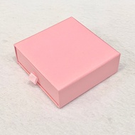 กล่องใส่เครื่องประดับ Jewelry Box (Ribbon) สีชมพู กล่องของขวัญ กล่องกระดาษ แบบดึงลิ้นชัก(ริบบิ้น) มีฟองน้ำด้านใน