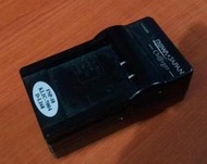 【最便宜的二手商店K】萬用相機電池充電器ROWA JAPAN io-528 GoPro HERO3，現在只要100元