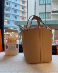 💕門市地舖-需要預約💕  Hermes Picotin 18 餅乾色金扣