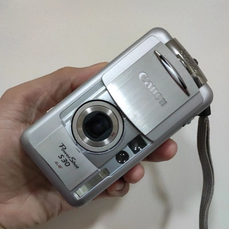 กล้องถ่ายรูปดิจิตอล Canon PowerShot S30