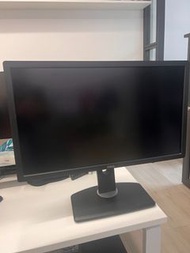 Dell 27 Flat Panel Monitor Model U2713HMt.