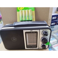 JVC 6 BAND USB RADIO EITH BATTERIES