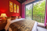 Little Chiang Mai Sky Mirror Store (Yangshuo West Street Longtoushan Wharf Store)
