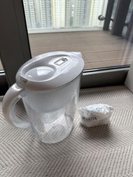 Brita Water Filter Pitcher + 1 new filter