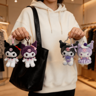 พวงกุญแจ/จี้กระเป๋าตุ๊กตา Sanrio Official Kuromi นุ่มฟูพิเศษ ของขวัญที่เหมาะสำหรับแฟนๆ ไว้เล่น อุปกร