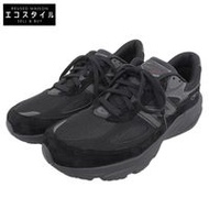 Like new New Balance Triple Black V6 low-top sneakers, men's, size 26cm, U990BB6, size 8 (US).