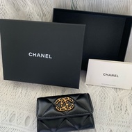Chanel 19系列黑金翻蓋卡包