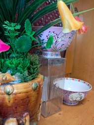 粉色花卉紋碗低款大清乾隆年製古碗精品，可當一對夫妻碗或收藏欣賞。