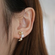 日本製 akoya珍珠耳環 18k金鑲鑽 弧形設計 18k金耳環 珍珠耳釘