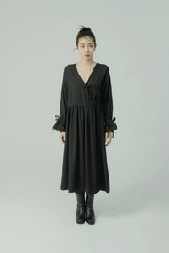 心齋坐忘/黑色新中式交叉襟蝴蝶結綁帶長洋裝