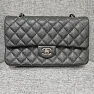 Chanel Classic Flap Medium荔枝皮碳黑色