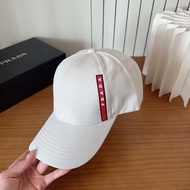 Prada outlet 白色棒球帽