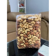 MIX NUTS ALMOND AND FRIED CASHEW NUTS