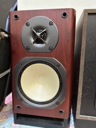 Onkyo D-635 Speakers
